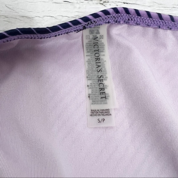 VICTORIAS SECRET Bikini - Picture 2 of 13